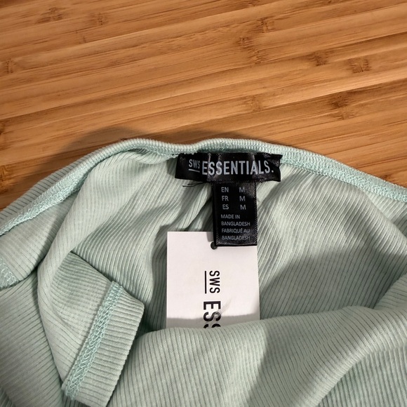 💚 SWS Essentials Mint Green Ribbed Halter Top Size Medium NWT Summer Tank - Picture 5 of 6